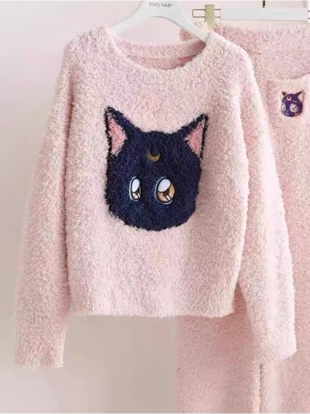Cozy Pink Fuzzy Cat Pullover - Pink Plush Cat Face